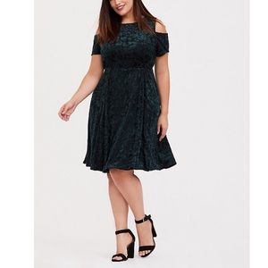 TORRID Green Velvet Burnout Cold Shoulder Dress 3